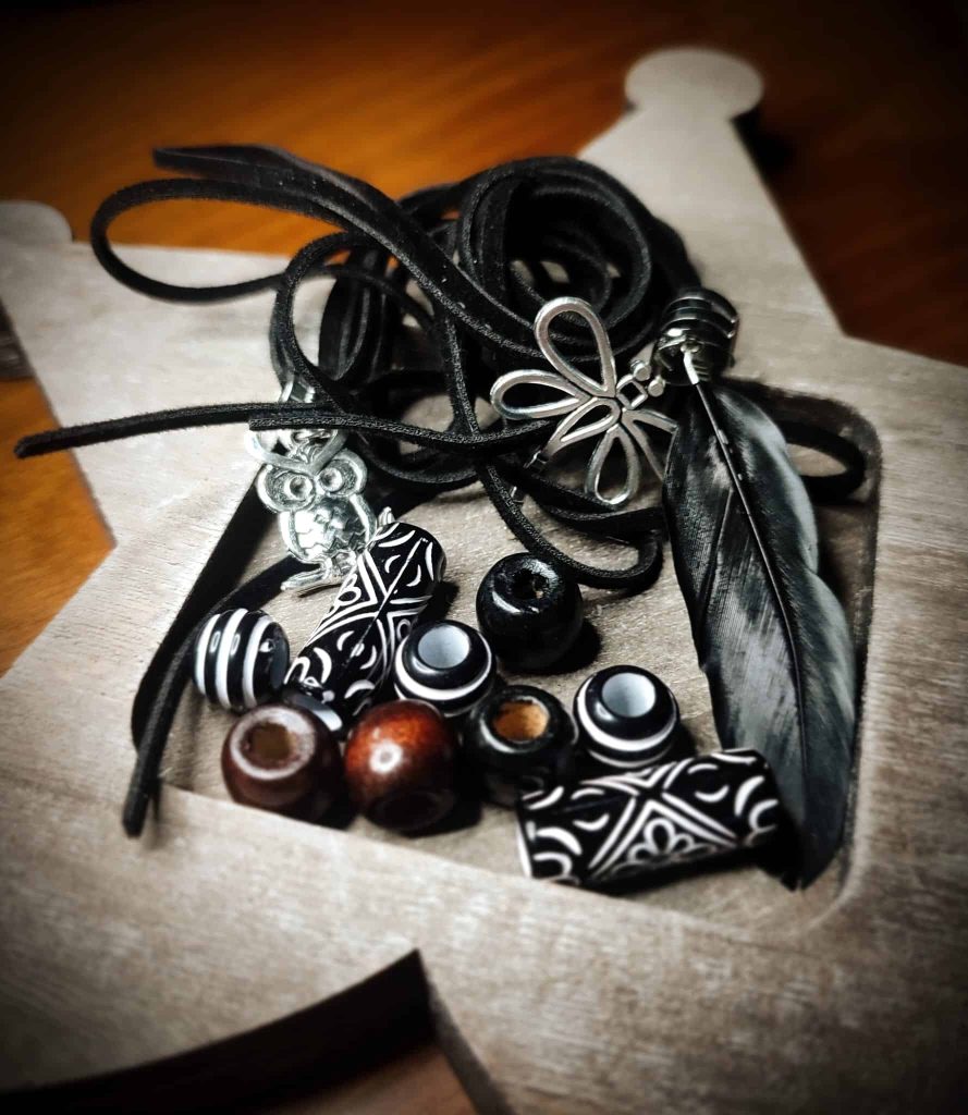 Beads – Black Sabbath