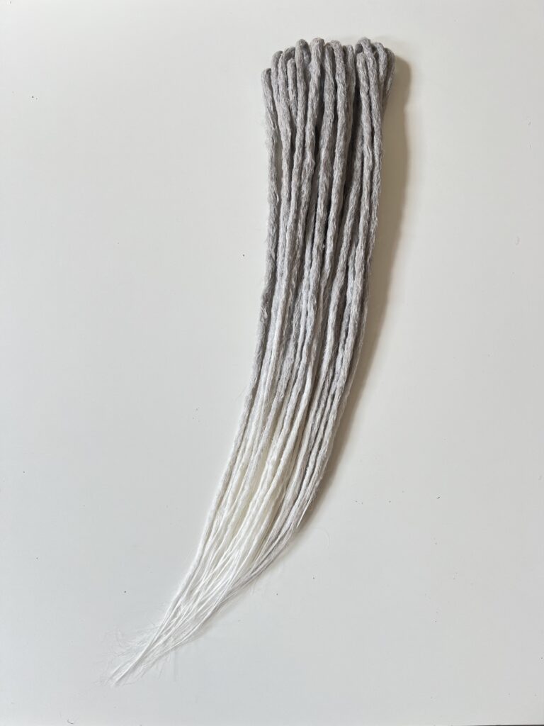 Ručně dělané Dredy – ombré Šedo/bílé