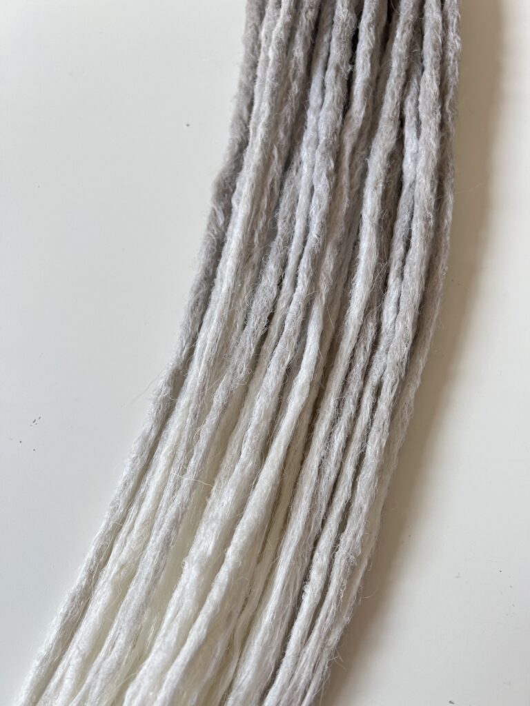 Handmade Ombré Dreadlocks – Grey/White detail