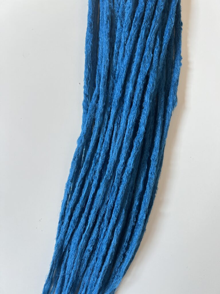 Detail produktu Ručně dělané Dredy – jednobarevné Navy