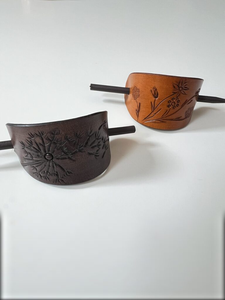 Handmade malá kožená spona – podle tvého zadání